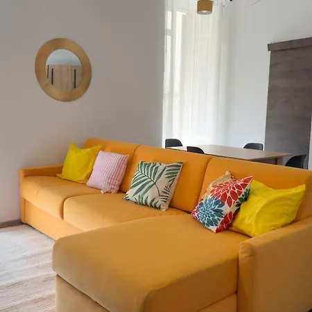 Apartment Piazza Erbe With Balcony *