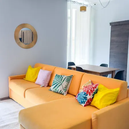 Piazza Erbe With Balcony Apartment Verona